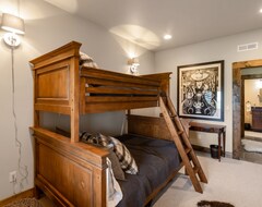 Toàn bộ căn nhà/căn hộ Entire Lower Level Suite On Guest Ranch (Belt, Hoa Kỳ)