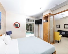The Mercury All-Suites Coudo Hotel (Miami, ABD)
