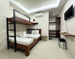 Hotel Sunburn Suites Coron (Coron, Filipinas)