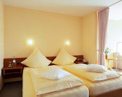 Khách sạn South Side, Junior Suite, Terrace, Bathtub, 4-11 Nights - Waldhotel Sonnenberg (Bollendorf, Đức)