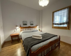 Tüm Ev/Apart Daire Apartment Jaca, 3 Bedrooms, 5 Persons (Jaca, İspanya)