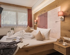 Hotel Apart Central - Premium Mountain&Garden (Mayrhofen, Østrig)