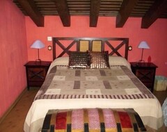 Koko talo/asunto Alval House For 23 People (Villacastín, Espanja)