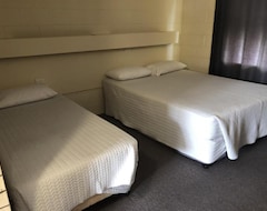 Bororen Hotel Motel (Miriam Vale, Australia)