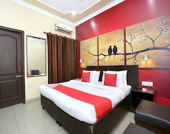 Khách sạn OYO 1357 Hotel Midland (Jalandhar, Ấn Độ)