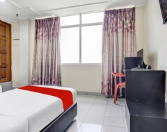 Khách sạn Oyo 90376 Centre Point Hotel (Lawas, Malaysia)