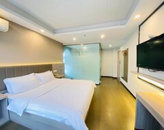 Khách sạn 7 Days Inn Emei Haochijie Branch (Emeishan, Trung Quốc)