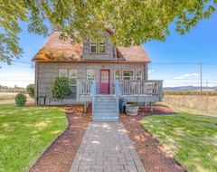 Hele huset/lejligheden Dog-friendly, Historic Home W/antiques, Near Wine Tasting! (McMinnville, USA)