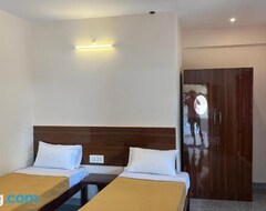 Khách sạn Rt Service Apartments Hotel (Velankanni, Ấn Độ)