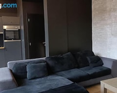 Entire House / Apartment Modern App W. Authentic Features (Antwerp, Belgium)