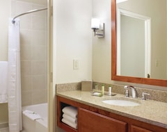 Khách sạn DoubleTree Suites by Hilton Mount Laurel (Mount Laurel, Hoa Kỳ)