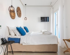 Oda ve Kahvaltı Bluetopia Suites (Mikanos - Şehir Merkezi, Yunanistan)