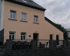 Toàn bộ căn nhà/căn hộ Holiday House For 30 Persons (Zweifelscheid, Đức)