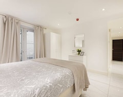 Bed & Breakfast Harrods Room (London, Storbritannien)