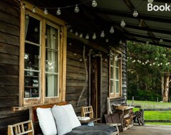 Cijela kuća/apartman Cosy Farmstay: Green Cabin At Whispering Woods (Manjimup, Australija)