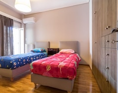 Hotelli Comfortable And Spacious 2-bdrm Apt (Kallithea, Kreikka)