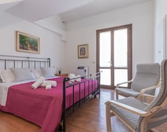 Cijela kuća/apartman Vacation Home In Bolognola With 3 Bedrooms Sleeps 8 (Bolognola, Italija)