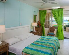 Khách sạn Rostrevor Hotel (St. Lawrence, Barbados)