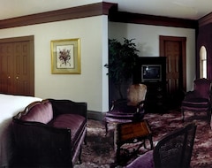 Khách sạn Mario's International Spa Hotel & Cabin Restaurant (Aurora, Hoa Kỳ)