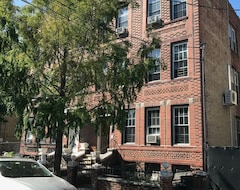 Cijela kuća/apartman Charm And Modernity Meet In The Heart Of Brooklyn For A Spacious Retreat. (Brooklyn, Sjedinjene Američke Države)