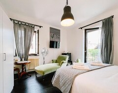 Pensión CRUdiS Luxury rooms (San Daniele del Friuli, Italia)