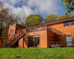 Casa/apartamento entero Luxury Group Chalet With 2 Sauna S, Spa, Garden And Stunning Views (Beauraing, Bélgica)