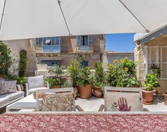 Koko talo/asunto Stunning Valletta Palazzino (La Valletta, Malta)