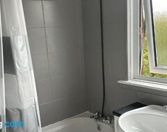 Cijela kuća/apartman One room only Bathroom and toilet shared Located in the city (Newcastle-upon-Tyne, Ujedinjeno Kraljevstvo)