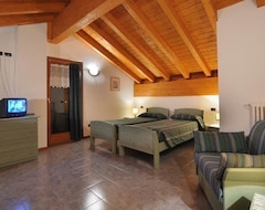 Khách sạn Hotel Tambo (Campodolcino, Ý)