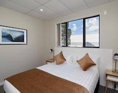 Otel Three Palms Lodge (Papatoetoe, Yeni Zelanda)