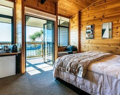 Bed & Breakfast Te Whau Lodge (Onetangi, Novi Zeland)