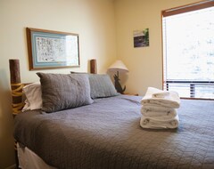 Hele huset/lejligheden Closest Large Cabin To Sundancefloor To Ceiling Windows - Great Views! (Sundance, USA)