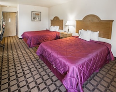 Hotel Econo Lodge Inn & Suites (Menomonie, USA)