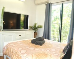 Cijela kuća/apartman Driftwood Beachfront Getaway, Sleeps 8 Comfortably, Fully Air Conditioned (Cable Beach, Australija)