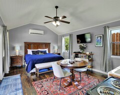 Hotel 3 Acre&apos;s Of Luxury And Views In Fred Wine Country! (Fredericksburg, EE. UU.)