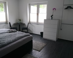 Cijela kuća/apartman Modern And Generous! Stylish Apartment For About 4 Persons (Roßwein, Njemačka)