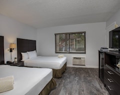 Hotel 2 BR / 2 BA Villa minutter fra Disney attraktioner med Kid-Friendly pool og sauna (Kissimmee, USA)