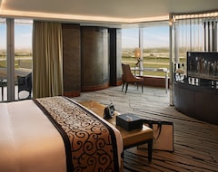 The Meydan Hotel (Dubaj, Spojené arabské emiráty)