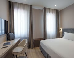 Khách sạn Vì Suites (Viareggio, Ý)