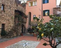 Khách sạn Da Alessia (Riva Ligure, Ý)