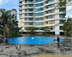 Căn hộ có phục vụ Apartemen Trans Park Cibubur by HOUSLEEP (Jakarta, Indonesia)