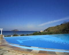 Hele huset/lejligheden Incredible Beach Front With Private Beach Access Infinity Pool Best Around Rio (Niterói, Brasilien)