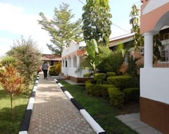 Khách sạn Sunrise Gardens Hotel (Kehancha, Kenya)