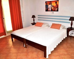 Khách sạn Hotel Mirabela (Santa Maria, Cape Verde)