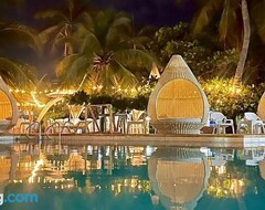 Hotel Tropical in isla de punta arena (Cartagena, Colombia)