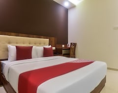 Hotel OYO 48017 Shubham Residency (Mumbai, India)