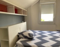 Tüm Ev/Apart Daire Chalet In Wood With A Mezzanine, A Living Room / Kitchen -stperbe View / Sea (Plérin, Fransa)