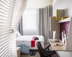 Okko Hotels Cannes Centre (Cannes, France)