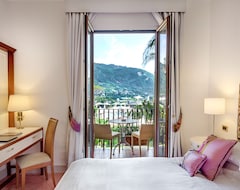 Khách sạn San Montano Resort & Spa (Lacco Ameno, Ý)