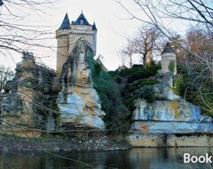 Toàn bộ căn nhà/căn hộ Majestic Castle Retreat Near Lascaux Caves (Thonac, Pháp)